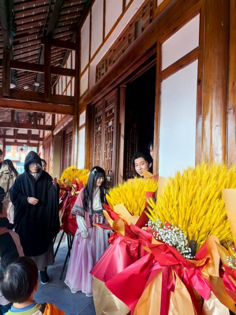 沉浸赋能：鹤城区景区演艺的差异化突围之路